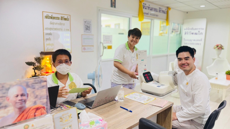 Sirivattago Dental Clinic held a free dental treatment session at Buddhamahametta Foundation(On Jan.18, 2025)